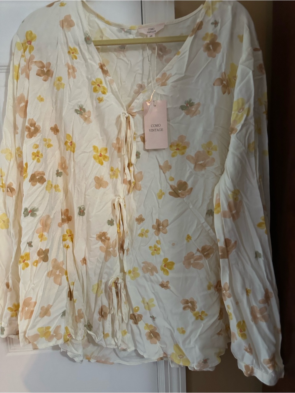 Como Vintage Cream Floral Tie-Front Blouse